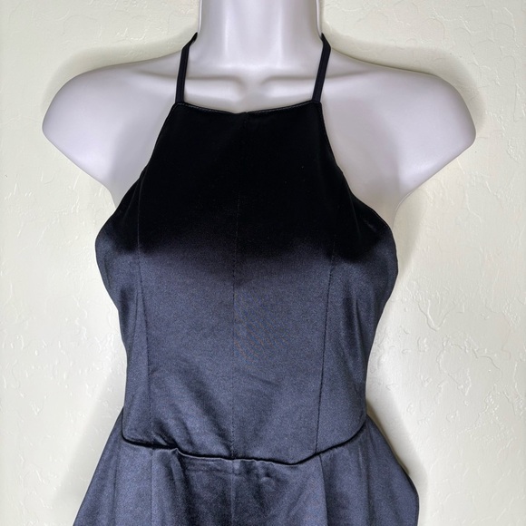 Lace Trim Satin Backless Romper Black S - Picture 2 of 10